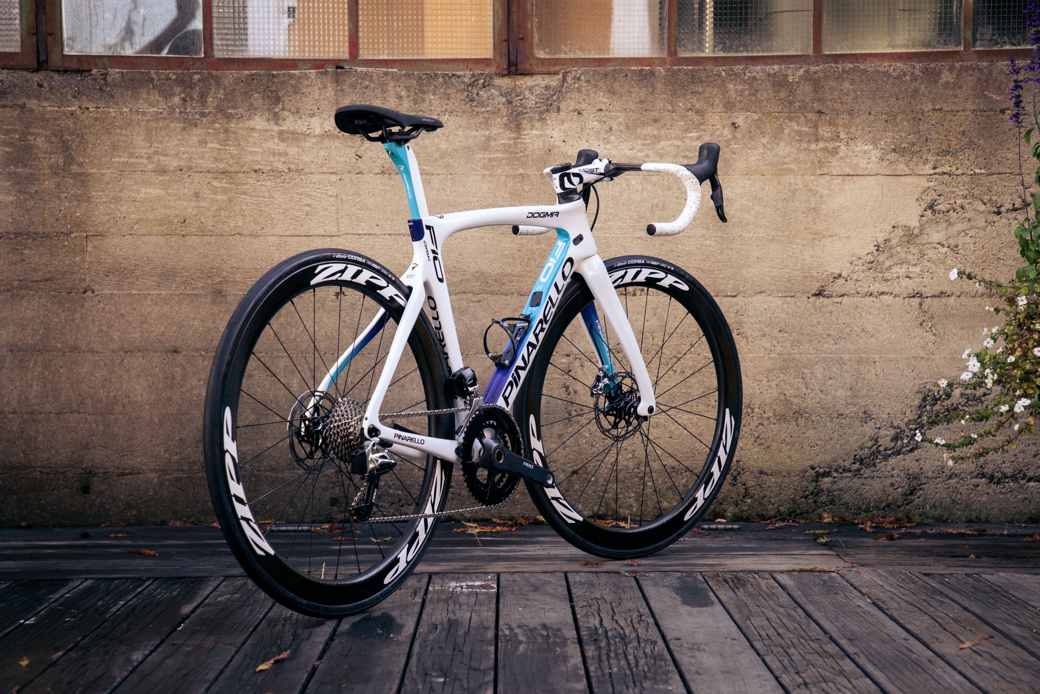 Alpine White Dogma F10