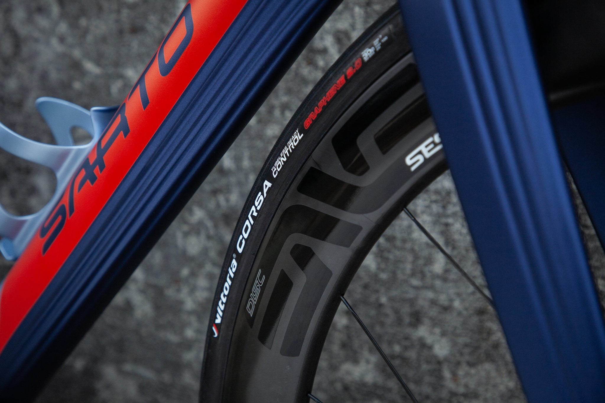 Gallery: A Blue and Red Sarto Lampo Plus