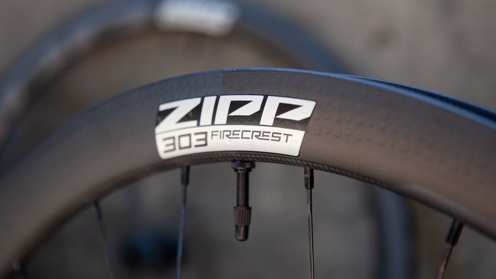 sram/zipp – Zipp 303 Firecrest 700c Tubeless Disc Brake Wheelset 