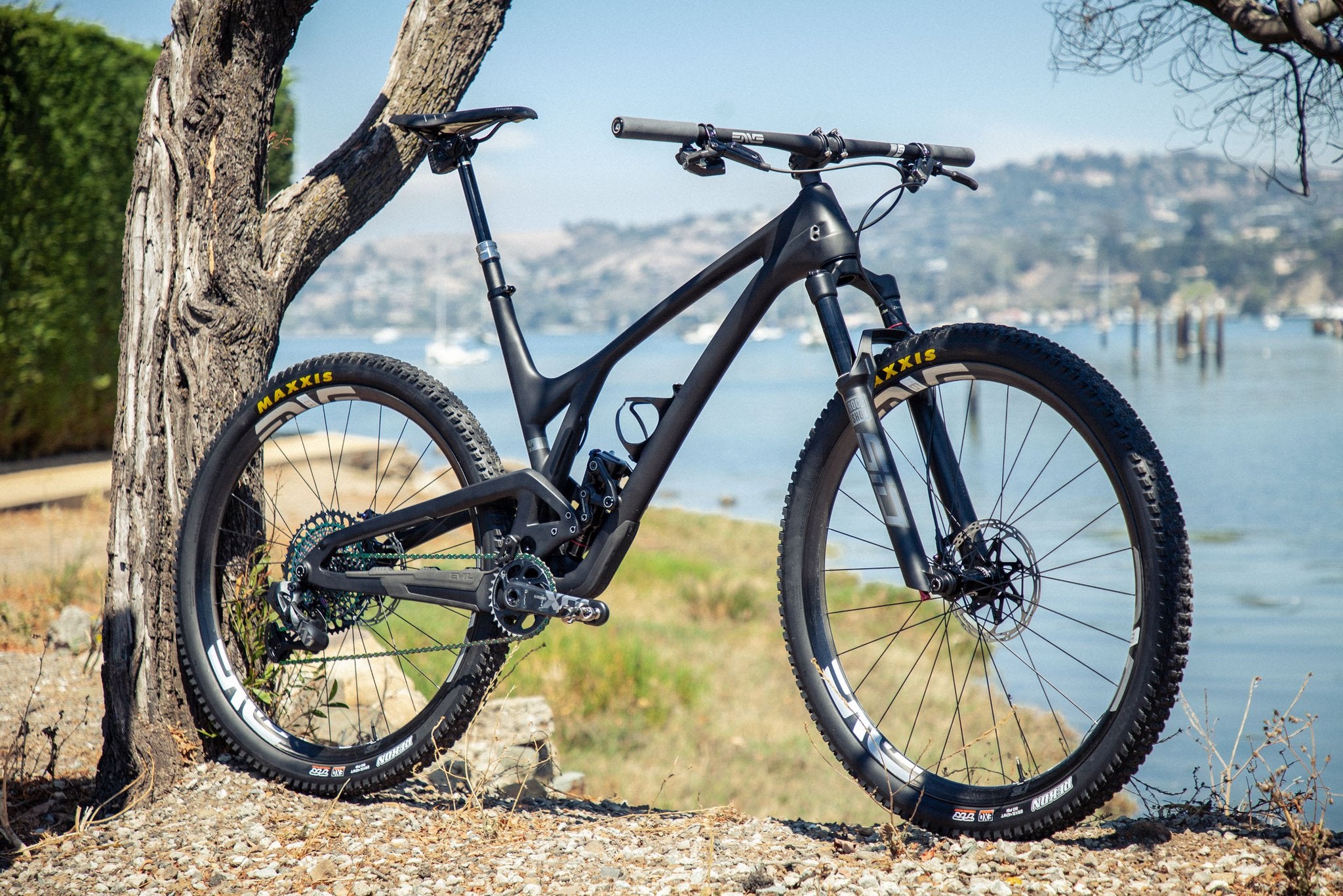 Gallery: A Stealthy Black AXS Evil 29er