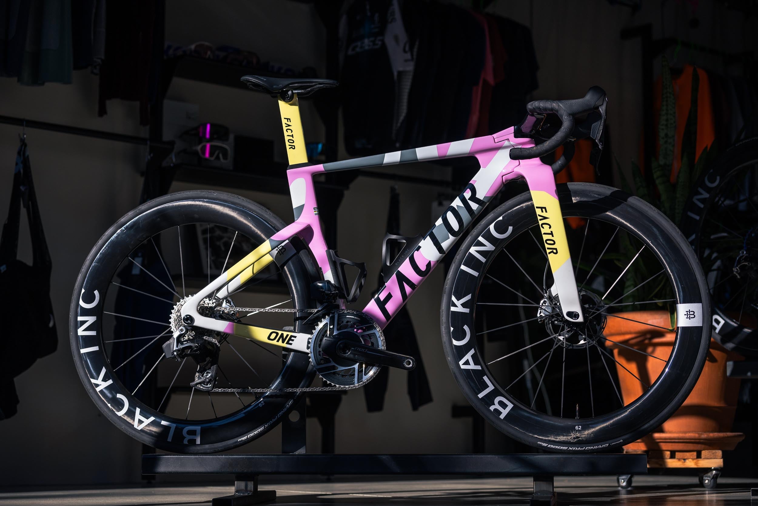 Factor Bikes ONE - Size 52 / Blush